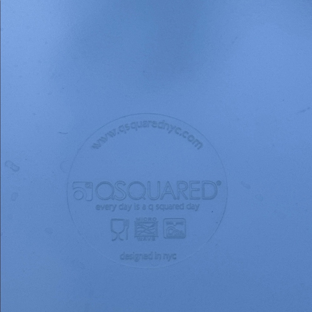 QSQUARED Black Initial T Plate - Picture 3 of 3